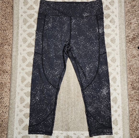 Zyia Black Reflective Pocket Light n Tight Hi- Rise 7/8 Leggings Size 20 - Picture 2 of 6